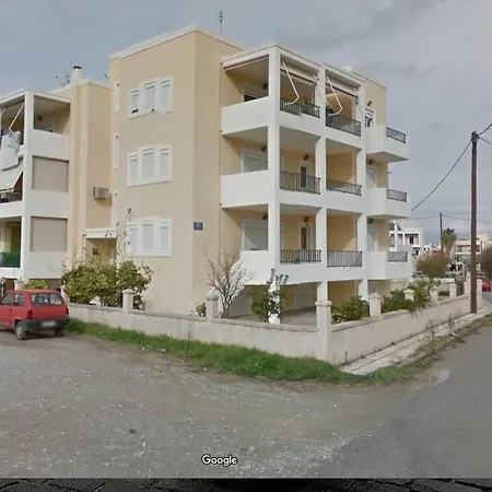 Semi-basement 50sqm Near Citycenter Διαμέρισμα *